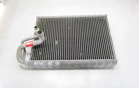 Audi A5 8T 8F Air conditioning (A/C) radiator (interior) H1392009 P31675