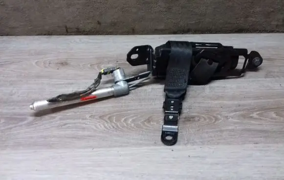Volvo V70 Front seatbelt 6028831 6003114