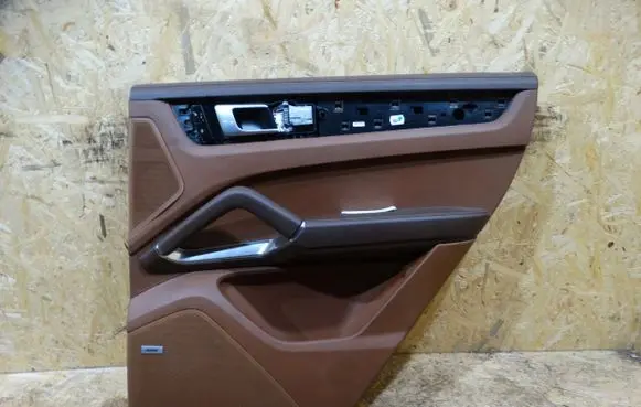 Porsche Cayenne (9Y0 9Y3) Seat set PRAWYTYLNY9Y
