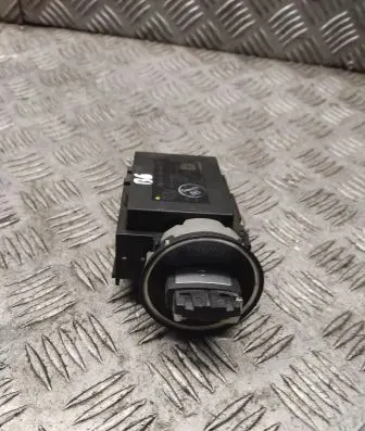 Volkswagen PASSAT B6 Ignition lock 3c0905843q