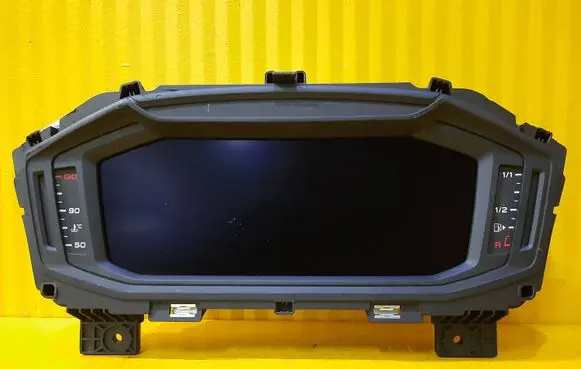 Audi A1 Speedometer (instrument cluster) 82A920700