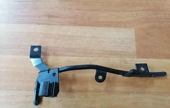 Volkswagen Touran I Engine coolant pipe/hose 1K0121070F