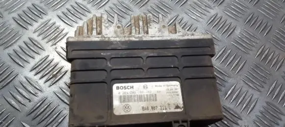Volkswagen PASSAT B4 Engine control unit/module 0261203188