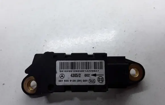 Mercedes-Benz C W203 Airbag deployment crash/impact sensor 0018209126
