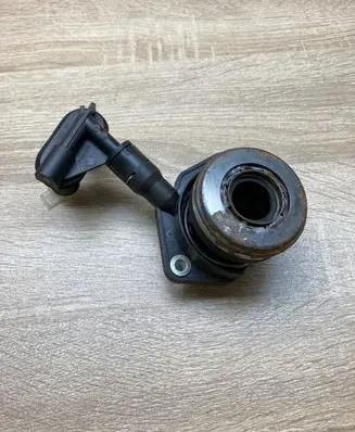 Clutch slave cylinder