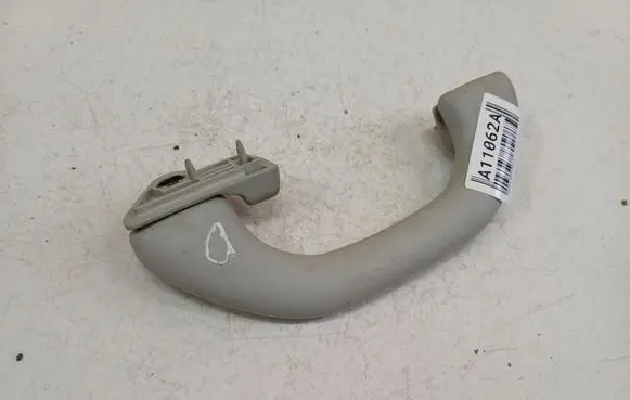 Volkswagen Touran I Rear interior roof grab handle 6N0857607AC
