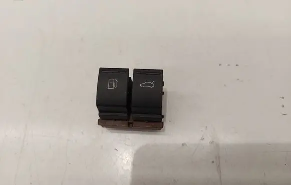 Volkswagen PASSAT B6 Fuel tank opening switch 3C0959903B