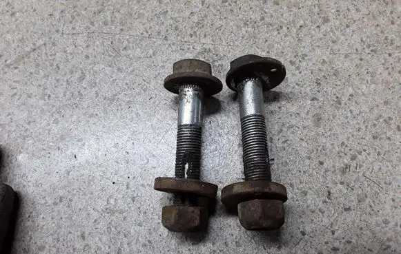 Fiat Croma Front suspension camber bolt 