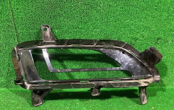 Hyundai Tucson TL Front bumper lower grill 86526D7530