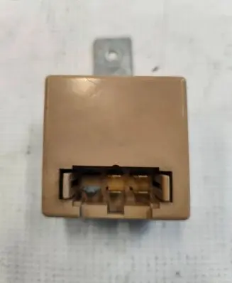 Mitsubishi Pajero Oil pressure relay 0680005260