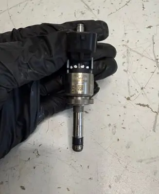 Mazda 2 Fuel injector