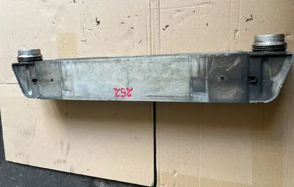 BMW 5 E60 E61 Intercooler radiator 7787446 C7286