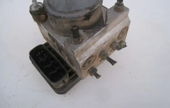 Mitsubishi L200 ABS Pump 4670A231 A01