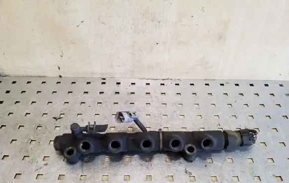 Toyota Avensis Verso Fuel main line pipe 89458