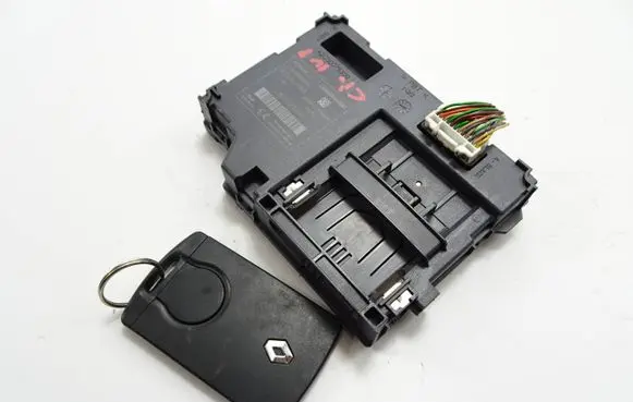 Renault Clio IV Ignition lock 285902325R A2C30075300 A2C53424963