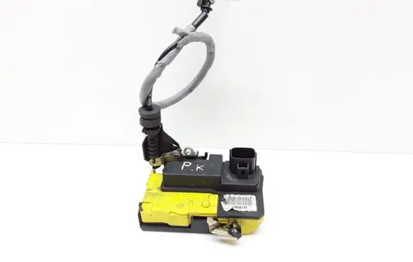 Volvo XC90 Front door lock 30699747