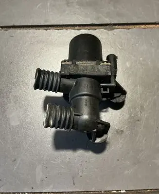 BMW 5 E60 E61 Coolant heater control valve 6920226 1147412174A