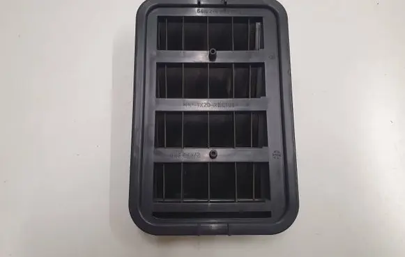 BMW 1 E82 E88 Quarter panel pressure vent 6900748