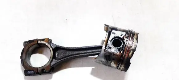 Mazda 323 Piston with connecting rod