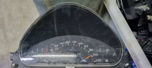 Mercedes-Benz A W168 Speedometer (instrument cluster) A1685405511