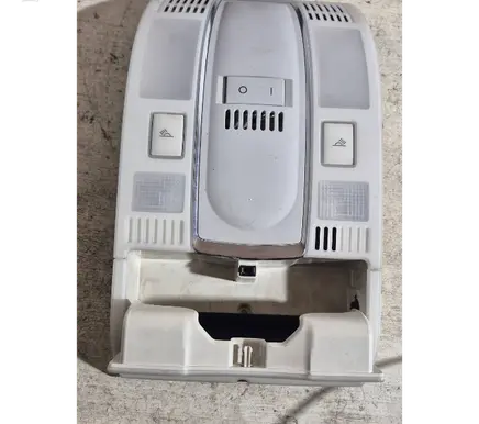 Audi A6 S6 C6 4F Front seat light 4F0947135N 18220280