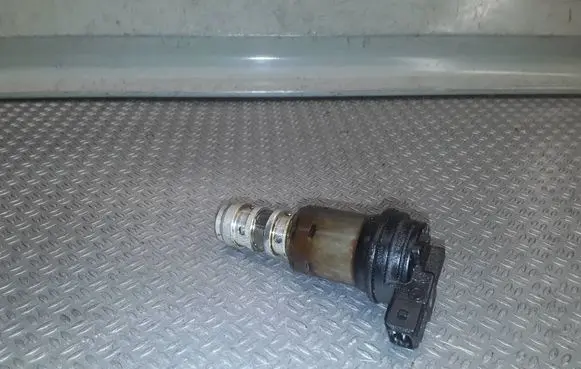 BMW 1 E81 E87 Camshaft vanos timing valve 170732312