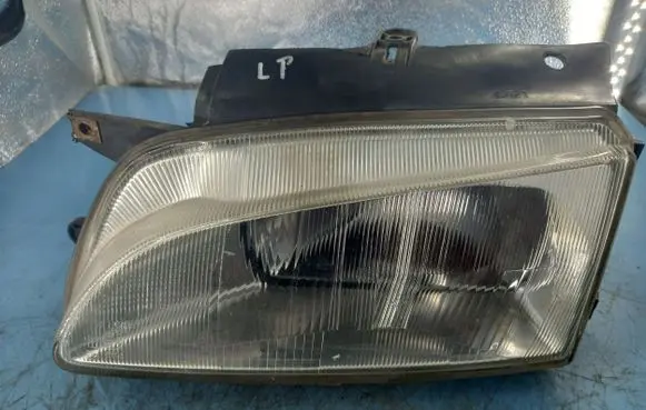 Peugeot Partner Front reflector 