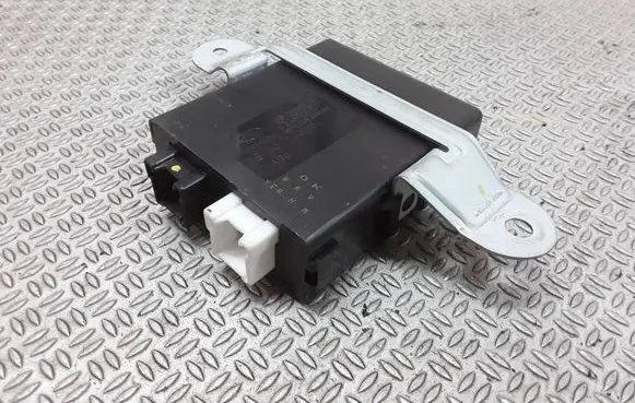 Hyundai Santa Fe Window wiper relay 9875026000