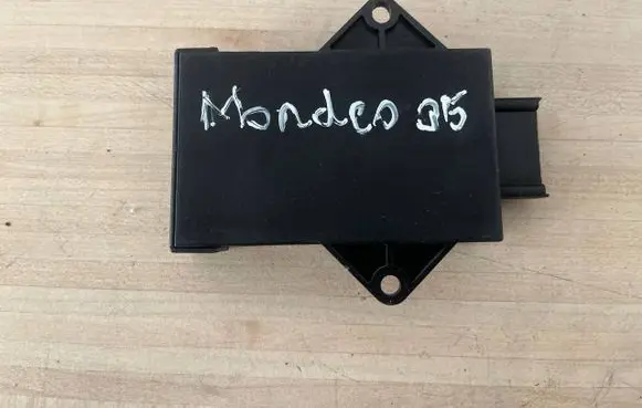 Ford Mondeo Mk III Window wiper relay 3S7T3F856AB 18112004612 G952A