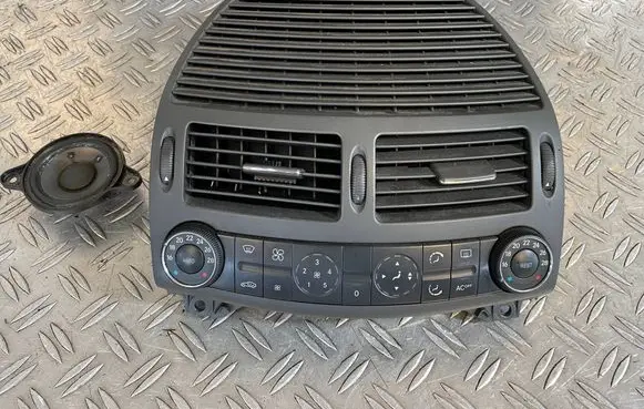 Mercedes-Benz E W211 Climate control unit 2118300385