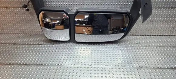 Front door electric wing mirror