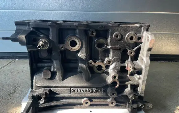 Opel Insignia B Engine block 55499342