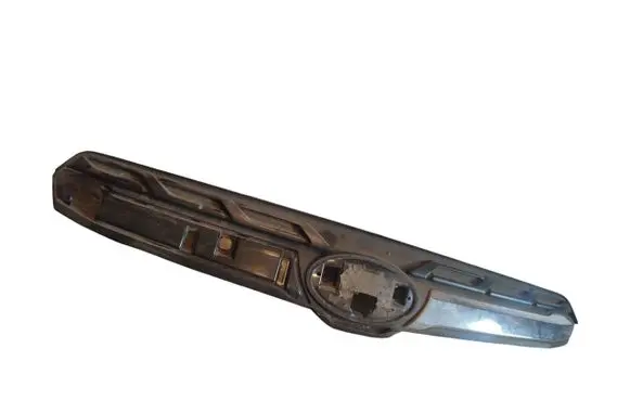Subaru Forester SJ Front bumper upper radiator grill 91122SG090