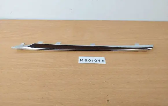 Mercedes-Benz A W169 Front grill A169882185L