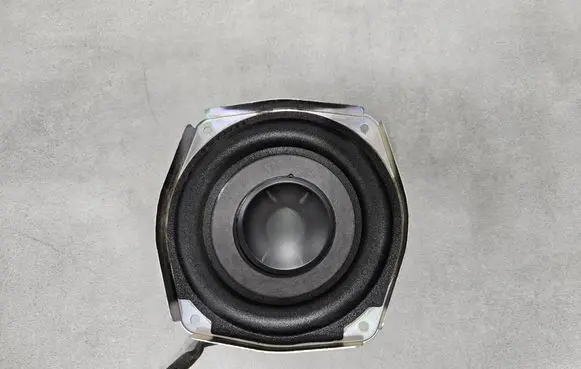 Audi A3 S3 8P Subwoofer speaker 8P3035382C
