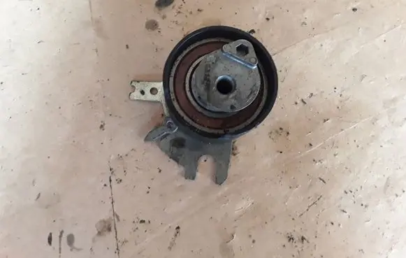 Peugeot 407 Timing belt tensioner pulley 9640828480