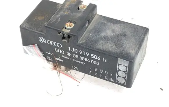 Volkswagen Bora Fan control module 1J0919506H