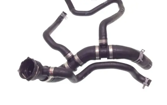 Volvo XC90 Engine coolant pipe/hose 31686003