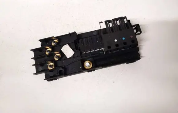 Mercedes-Benz E W211 Fuse box set 2115452301