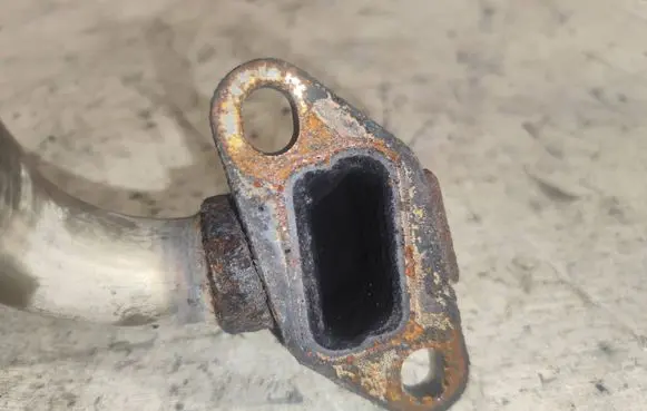 Nissan Primera EGR valve line/pipe/hose