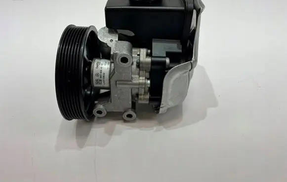Mercedes-Benz C W204 Power steering pump 0034664001