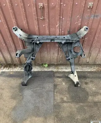 BMW 5 E60 E61 Front subframe 6780302