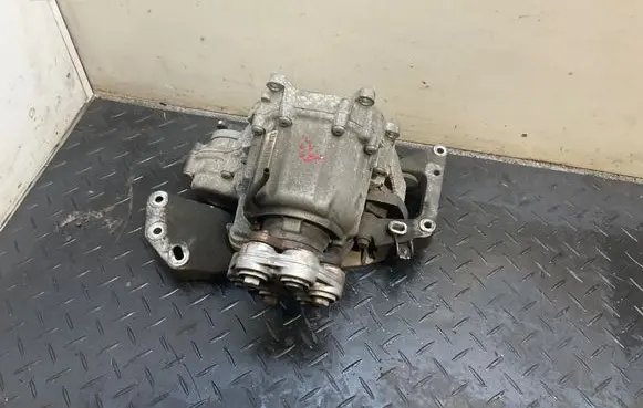 BMW 3 GT F34 Gearbox transfer box case 7505374 7542211 13172F5390