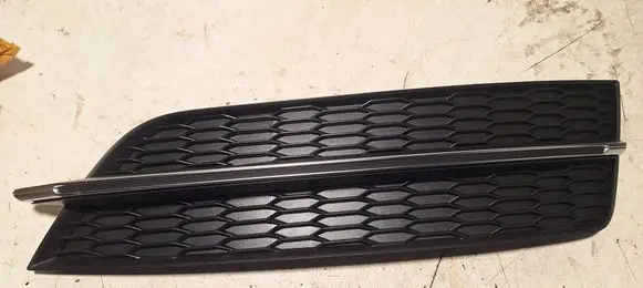 Front bumper lower grill