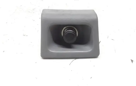 Toyota Avensis Verso Cigarette lighter 