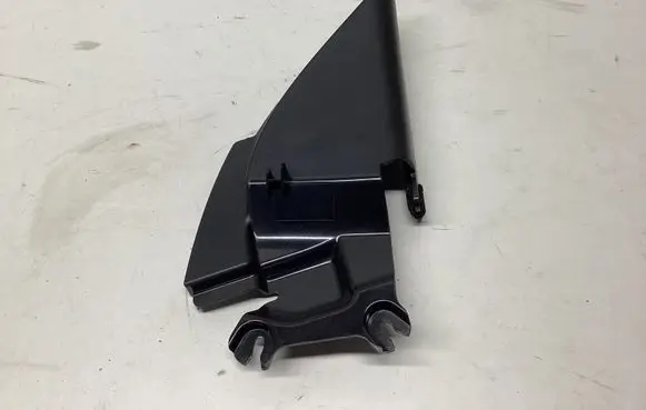 Nissan Qashqai Front door glass trim molding 80292