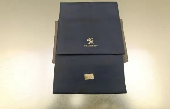 Peugeot 5008 II Owners service history hand book
