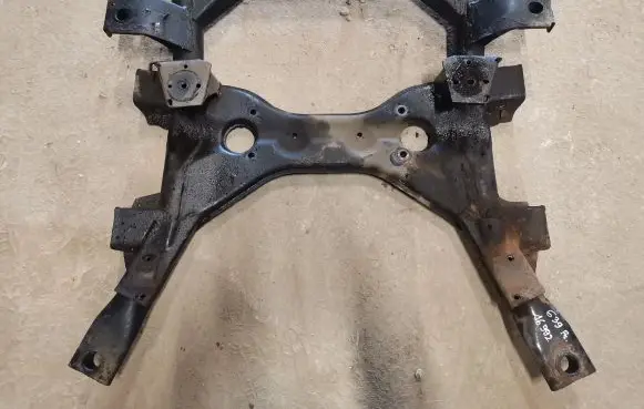 Mercedes-Benz Vito Viano W639 Front subframe 6393301806 A6393301806