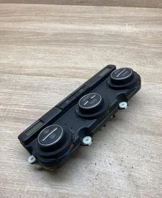 Volkswagen PASSAT B6 Climate control unit 74641470