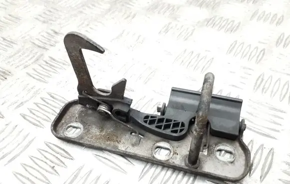 Volkswagen Sharan Engine bonnet/hood lock/latch loop/hook 1Q0823480